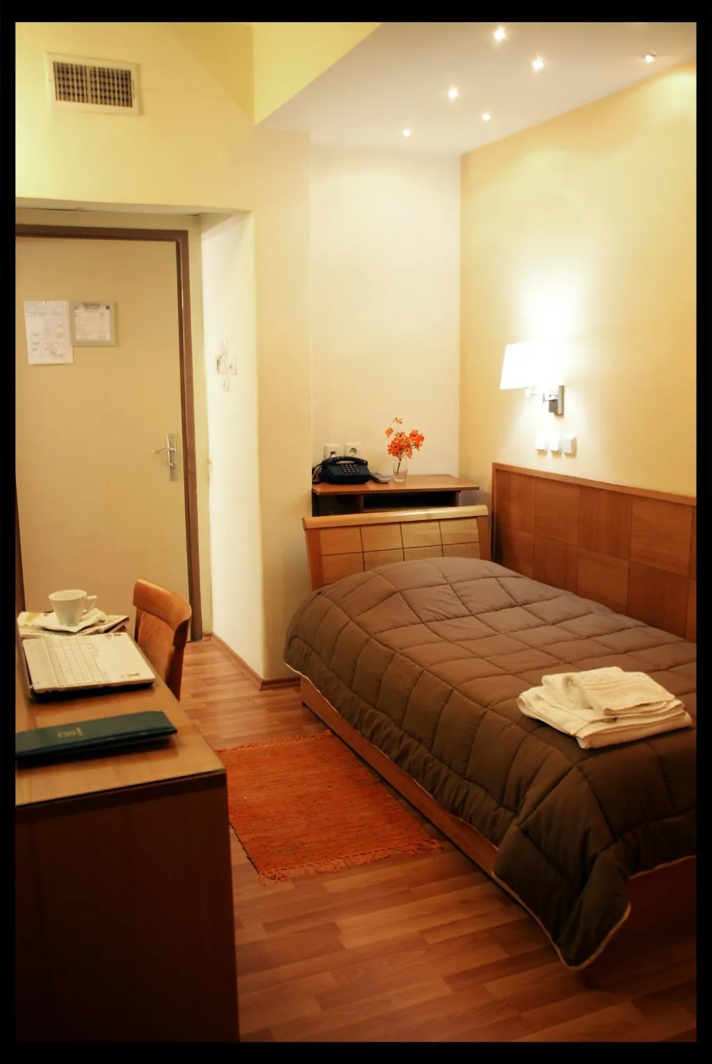 SINGLE STANDARD Room, Lakonia, Athens