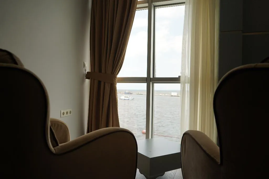 DOUBLE DELUXE SEA VIEW Room, Pasaport Pier Hotel, Izmir