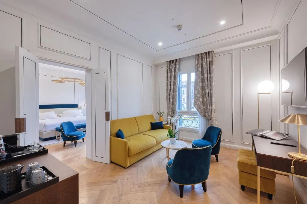 SUITE KING SIZE BED Room, H10 Palazzo Canova, Venice