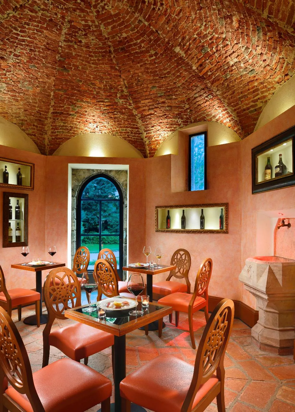 Bar, Castello Dal Pozzo, Milan