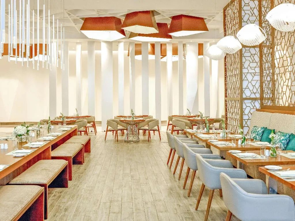 Restaurant, Grand Mercure Dubai City, Dubai