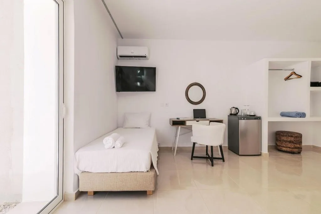 Room, Bamboo Suites, Rhodes