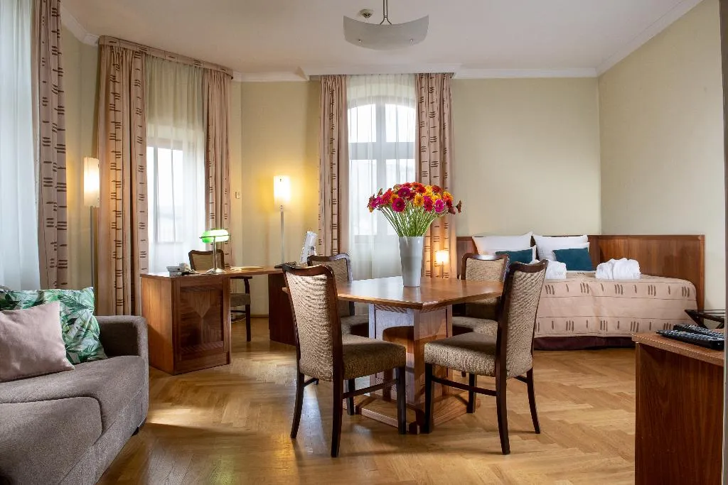 APARTMENT DELUXE Room, Red Brick Apartments, Krakow