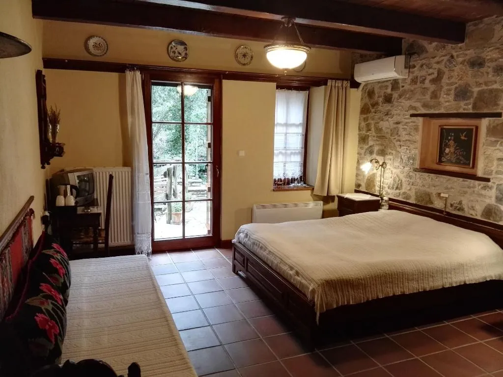 Room, Viraggas, Halkidiki
