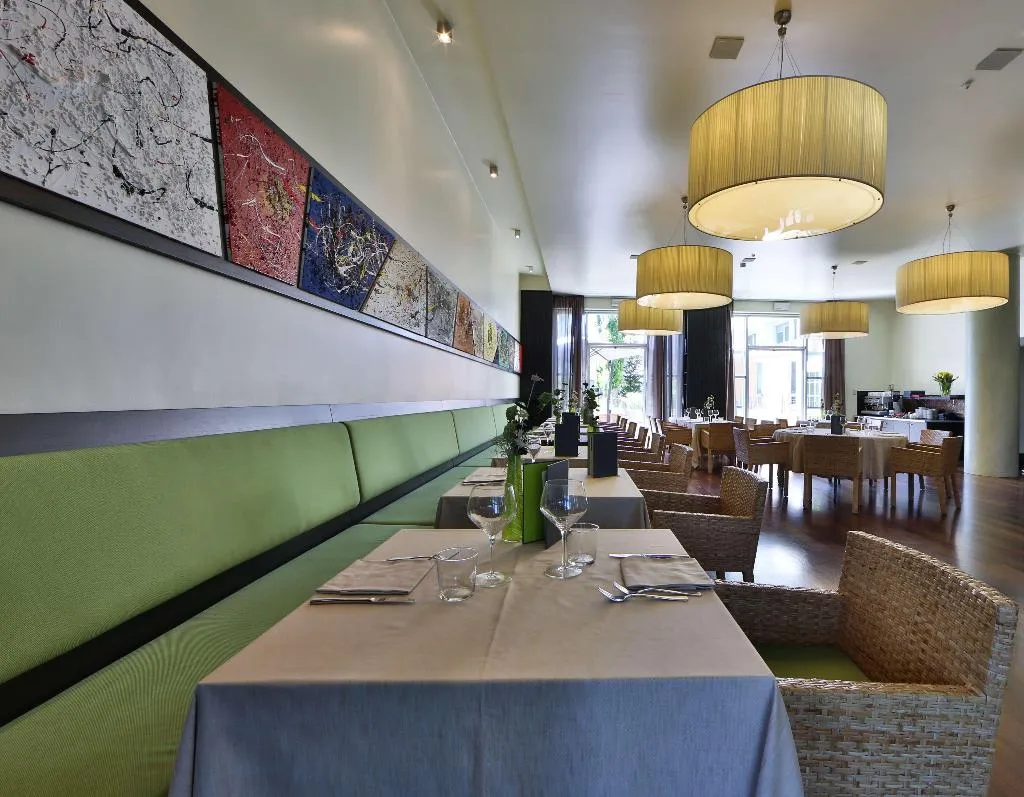 Restaurant, Best Western Plus Hotel Le Favaglie, Milan