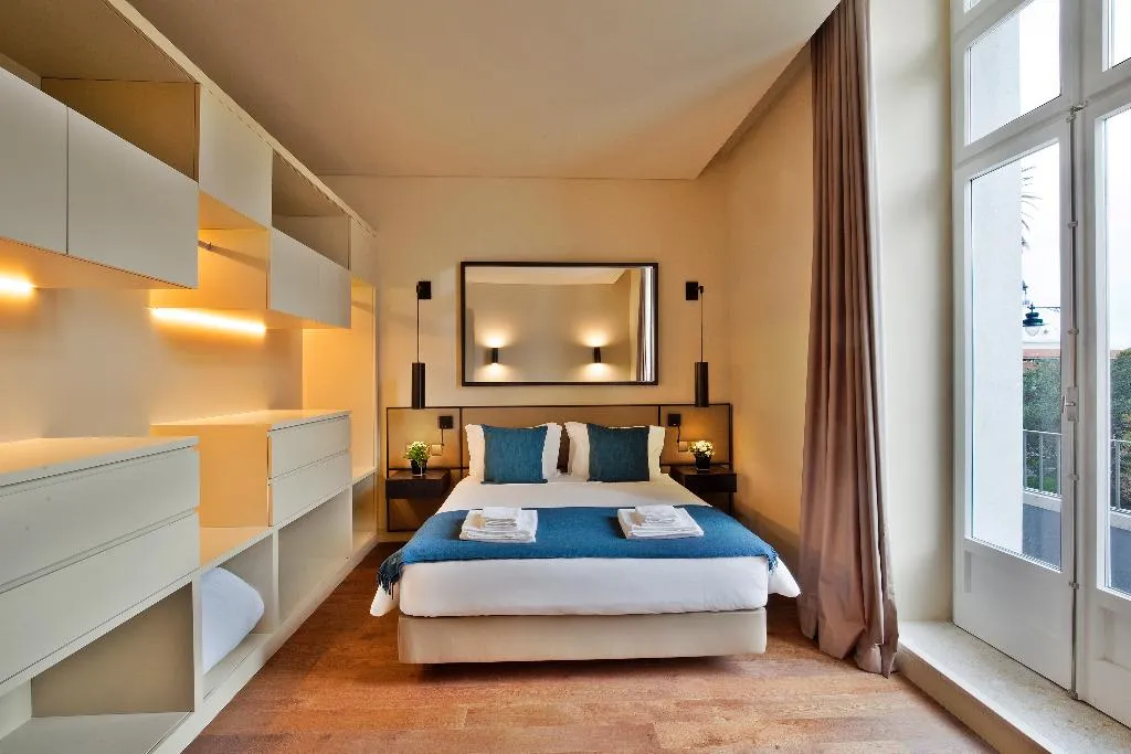 APARTMENT SUPERIOR THREE BEDROOMS Room, Lisbon Five Stars Apartments 8 Building, Lisbon