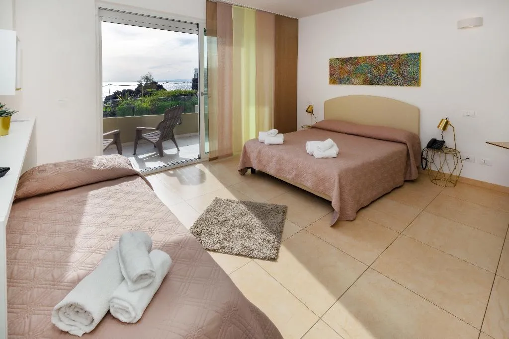 TRIPLE SEA VIEW Room, Zeus Residence Hotel - ApartHotel, Catania