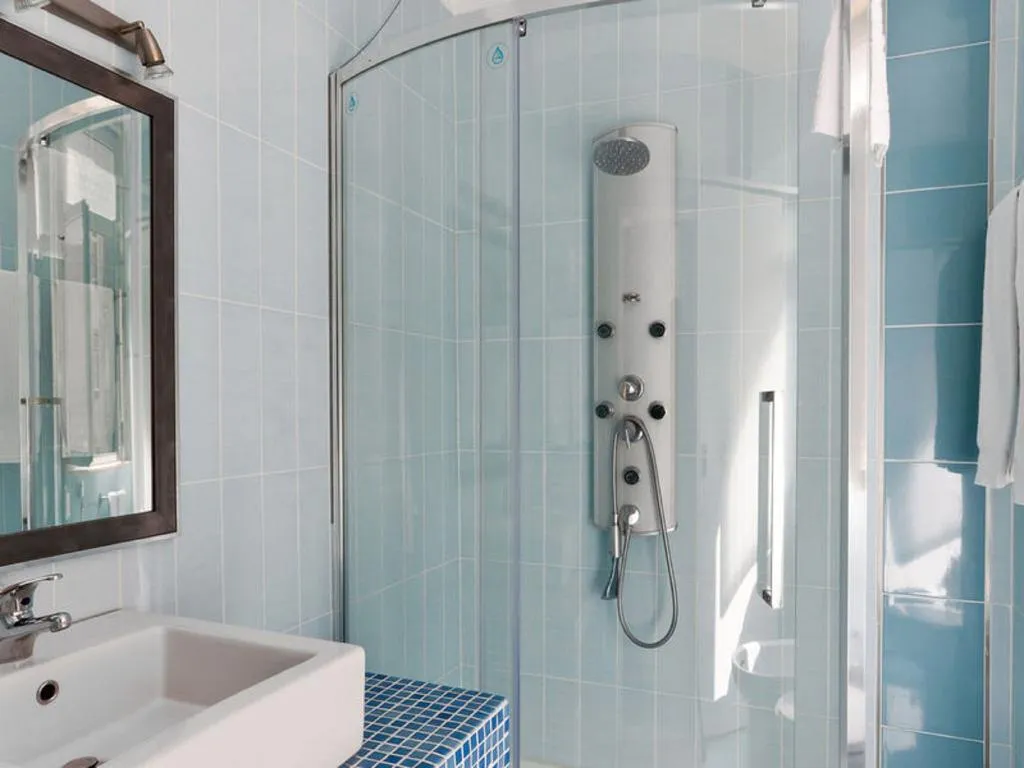 Double or Twin STANDARD Room, Hotel Florescente, Lisbon
