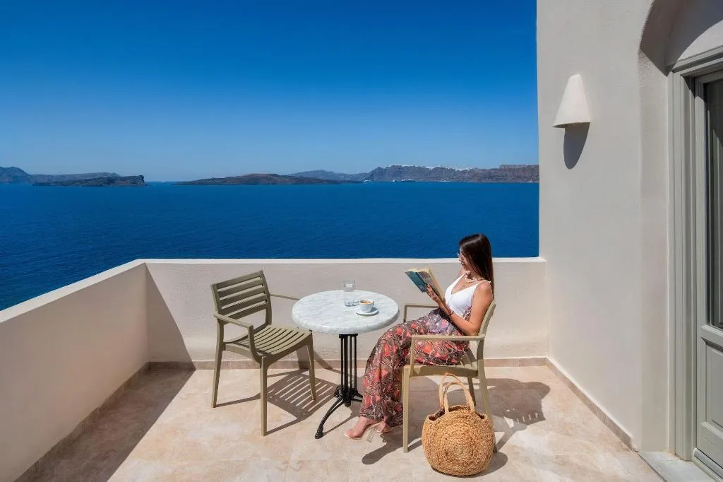 Room, Kokkinos Villas, Santorini