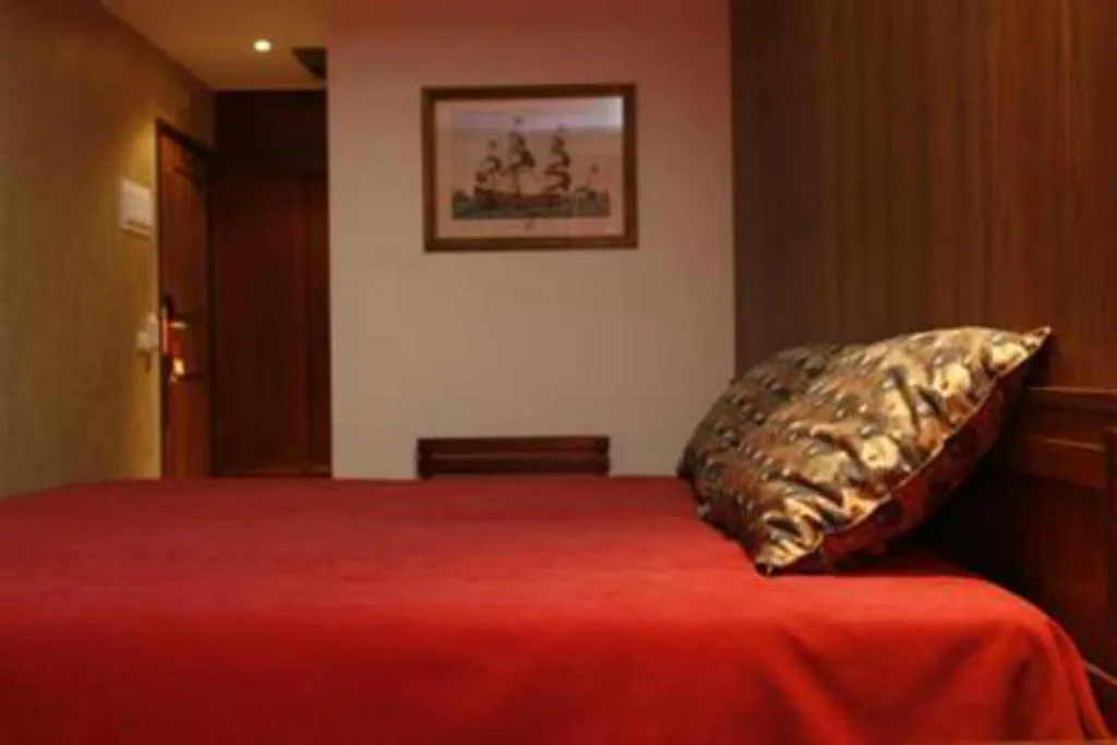 SINGLE SUPERIOR Room, Albergaria Catedral, Madeira