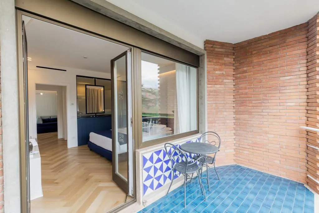 SUITE QUEEN SIZE BED Room, Grand Hotel Cesare Augusto, Naples