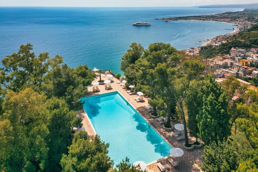 Pool, Excelsior Palace, Taormina