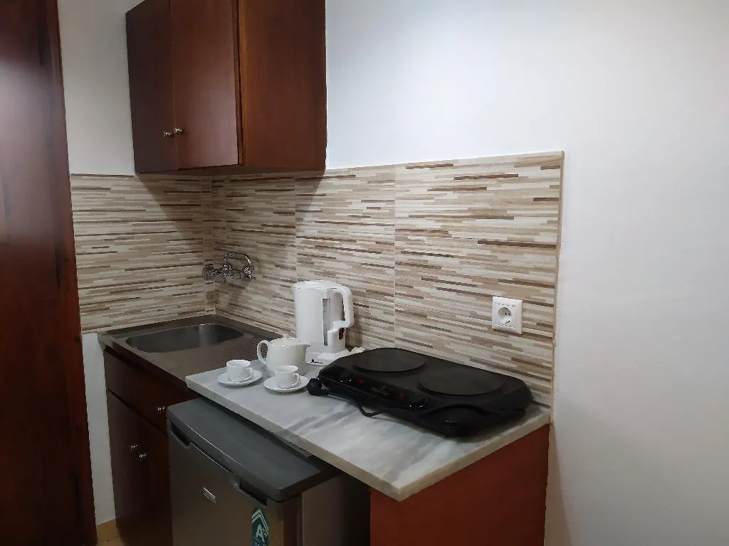 STUDIO STANDARD Room, Aronis Apartments, Corfu