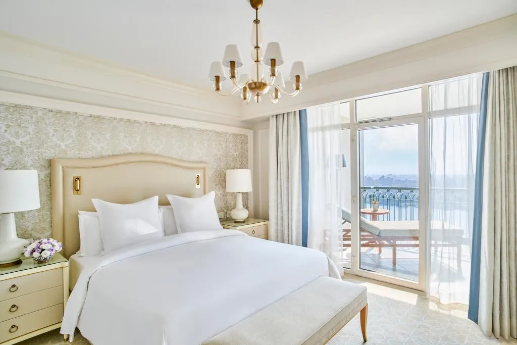 SUITE EXECUTIVE Room, Four Seasons Hotel Cairo at Nile Plaza, Cairo