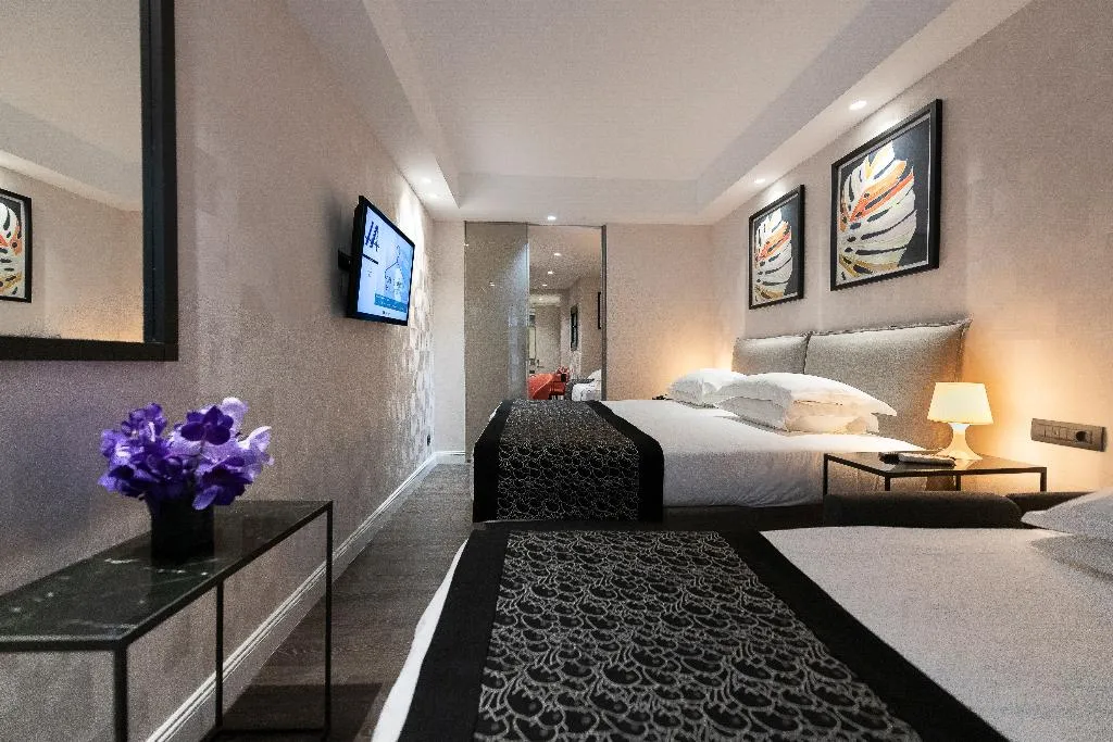 FAMILY ROOM STANDARD Room, Astor Hotel Athens, Athens