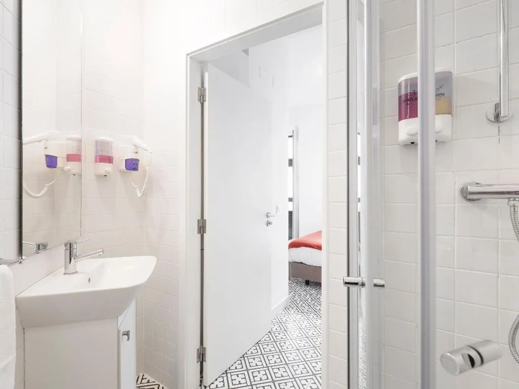 STUDIO STANDARD Room, Lisbon Serviced Apartments - Castelo de S. Jorge, Lisbon