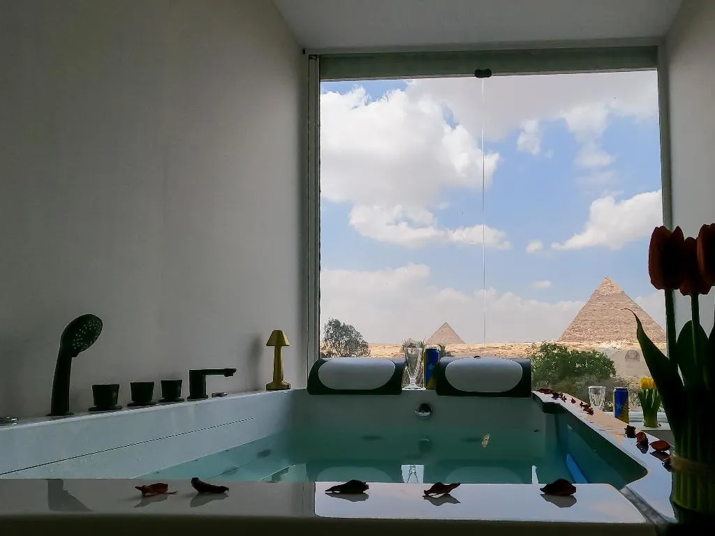Double or Twin DELUXE WITH JACUZZI Room, Giza Pyramids View Inn, Cairo