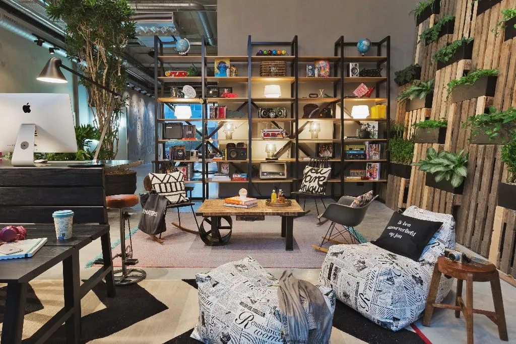 Lobby, Moxy Amsterdam Houthavens, Amsterdam