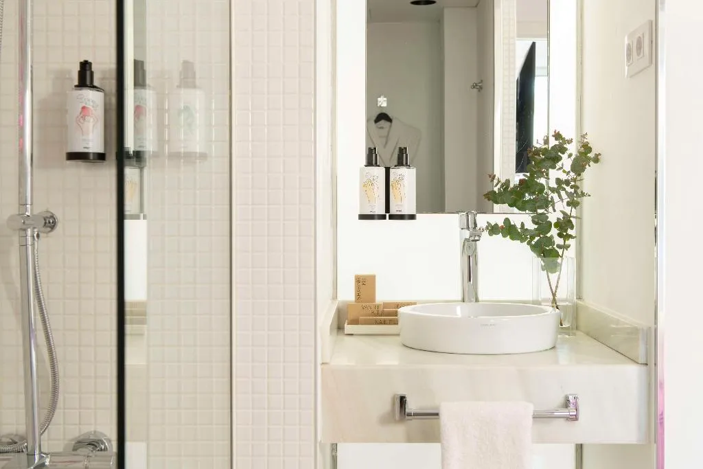 JUNIOR SUITE WITH TERRACE Room, Allegro Barcelona, Barcelona