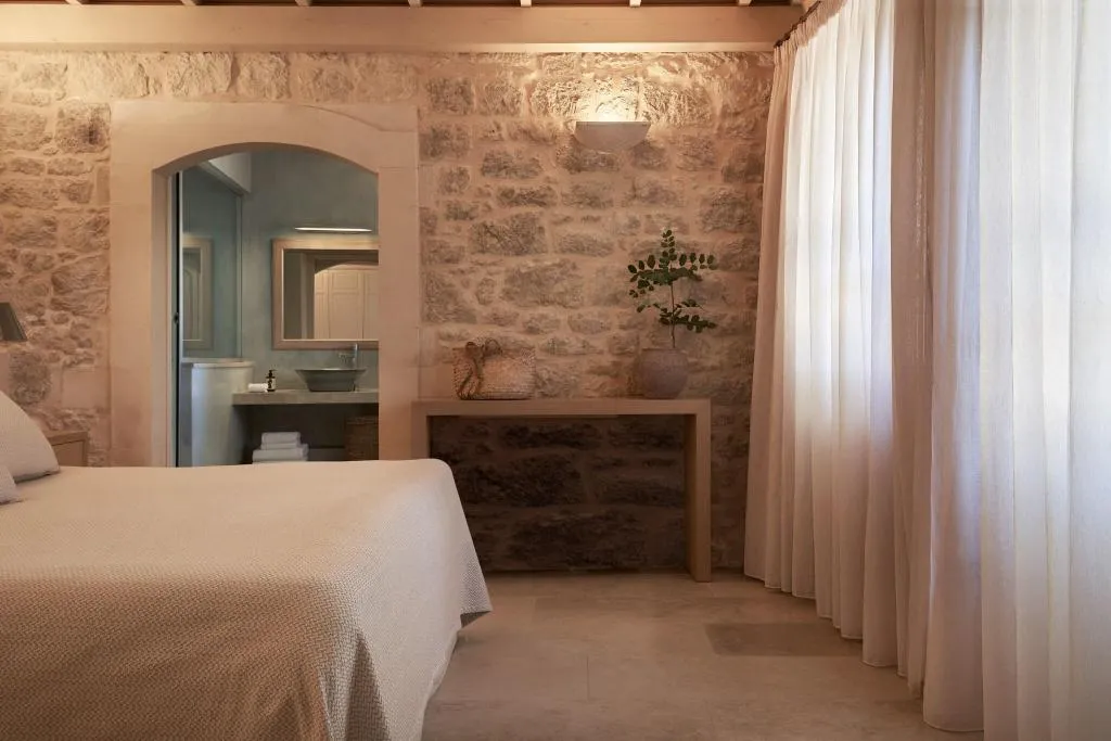 Room, Kapsaliana Village Hotel, Crete