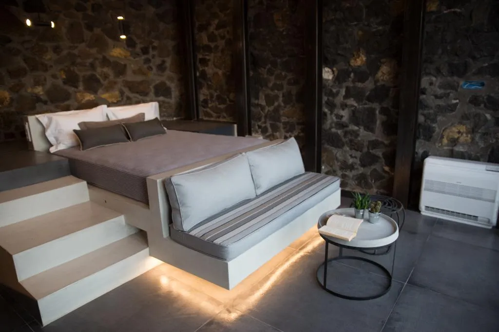 SUITE DELUXE WITH JACUZZI Room, Horizon Mills Villas & Suites, Santorini