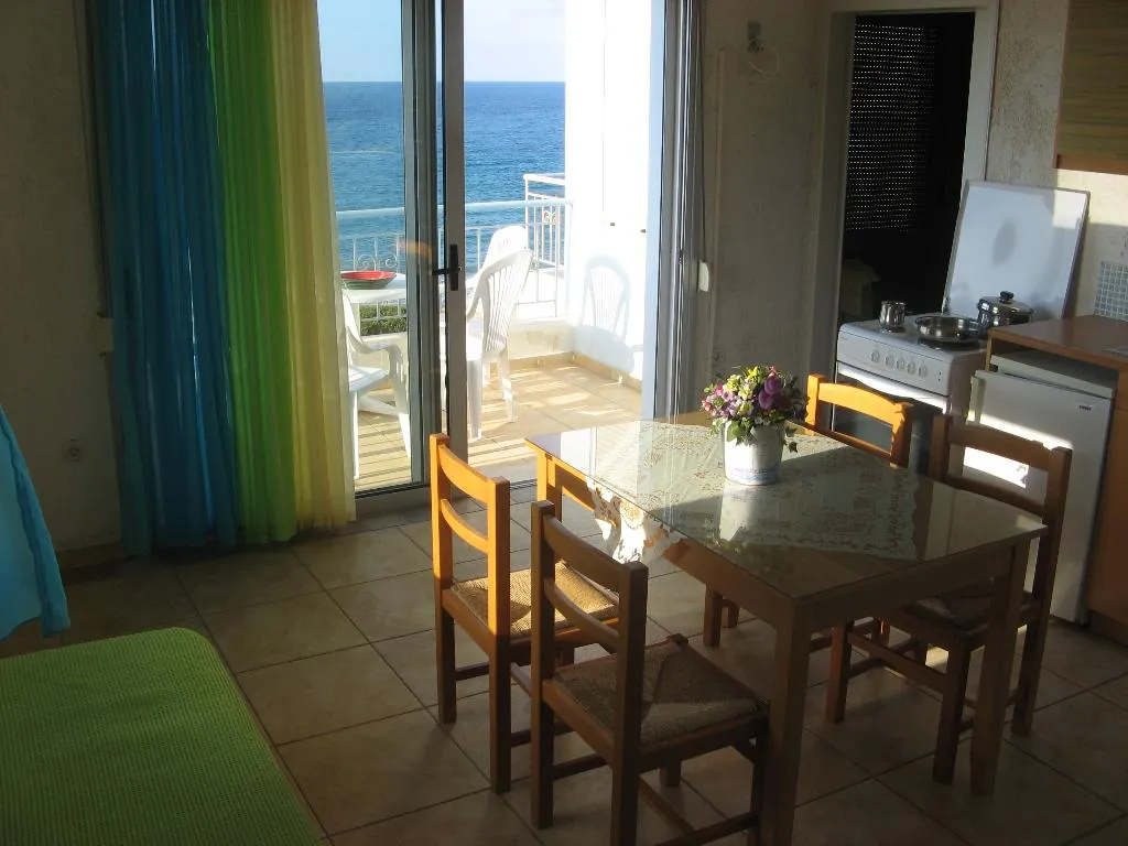 VILLA CAPACITY 6 Room, Romantica Beach Villas, Crete