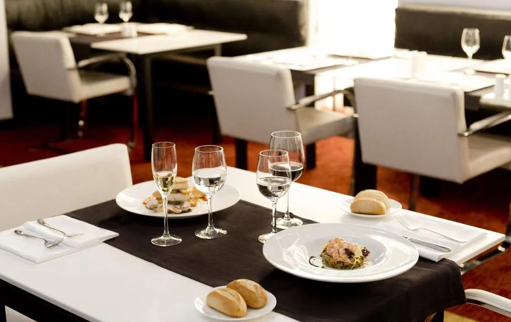 Restaurant, Hilton Madrid Airport, Madrid