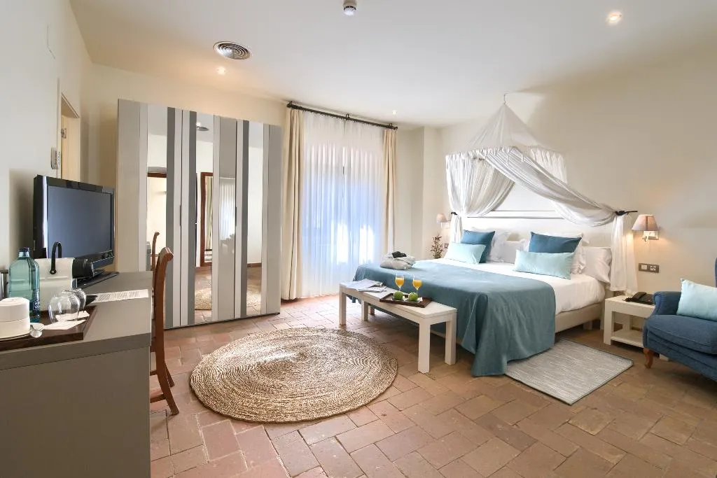JUNIOR SUITE STANDARD Room, El Convent de Begur, Costa Brava