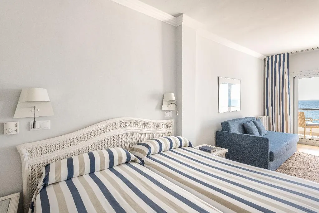 TRIPLE SEA VIEW Room, Hotel Rosamar, Barcelona