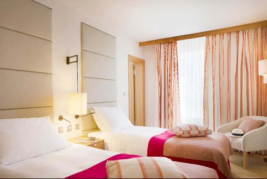 APARTMENT SEA VIEW TWO BEDROOMS Room, Sun Gardens Dubrovnik, Dubrovnik