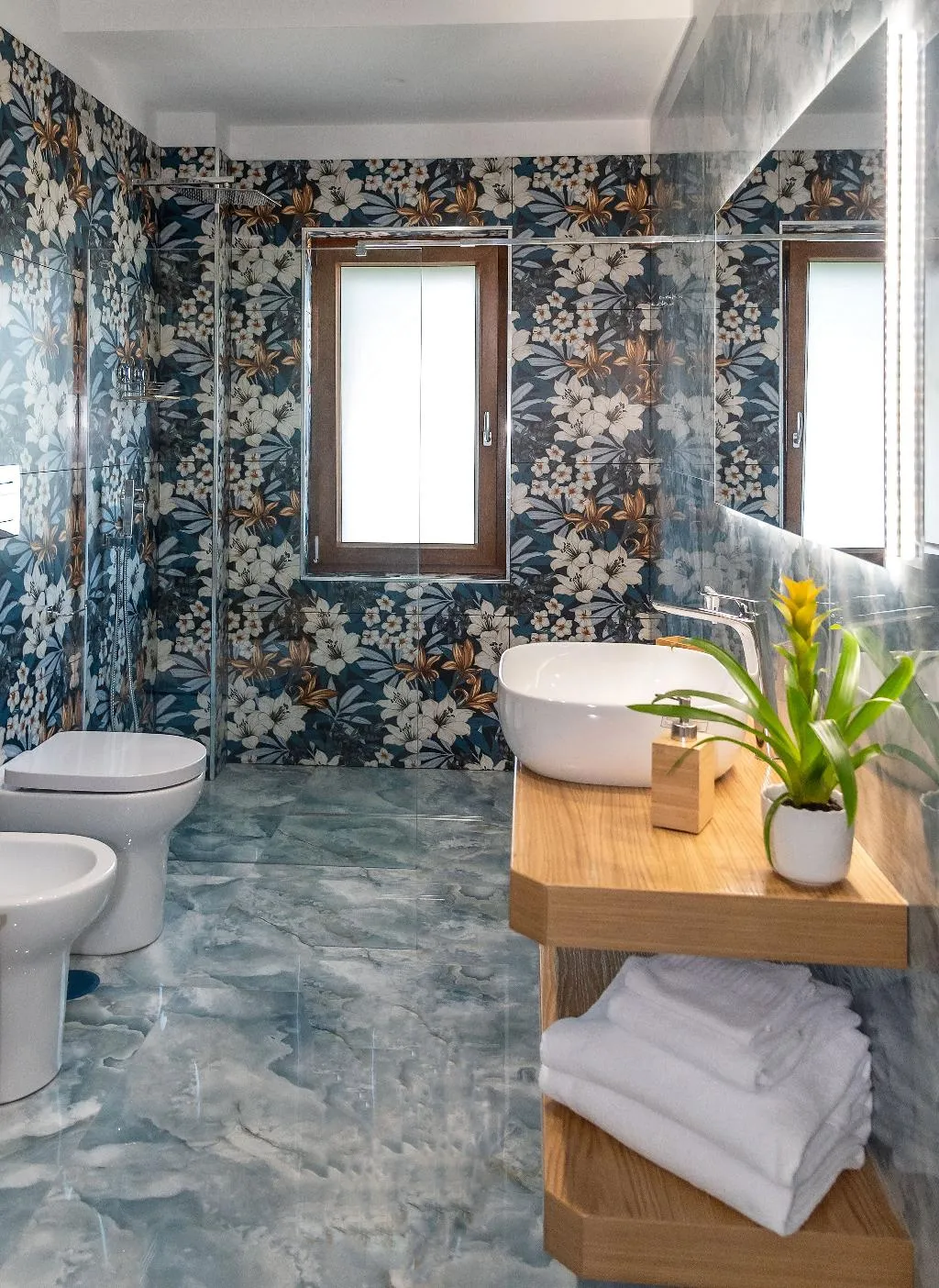 FAMILY ROOM SUPERIOR WITH TERRACE Room, Maison Matie B&B Ercolano, Naples