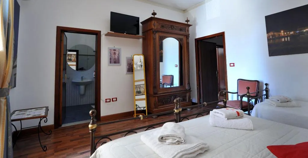 Room, Il Giardino Di Pietra, Catania