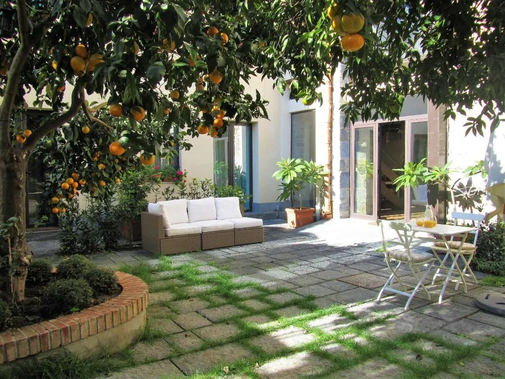 General view, La Corte Dei Limoni, Catania