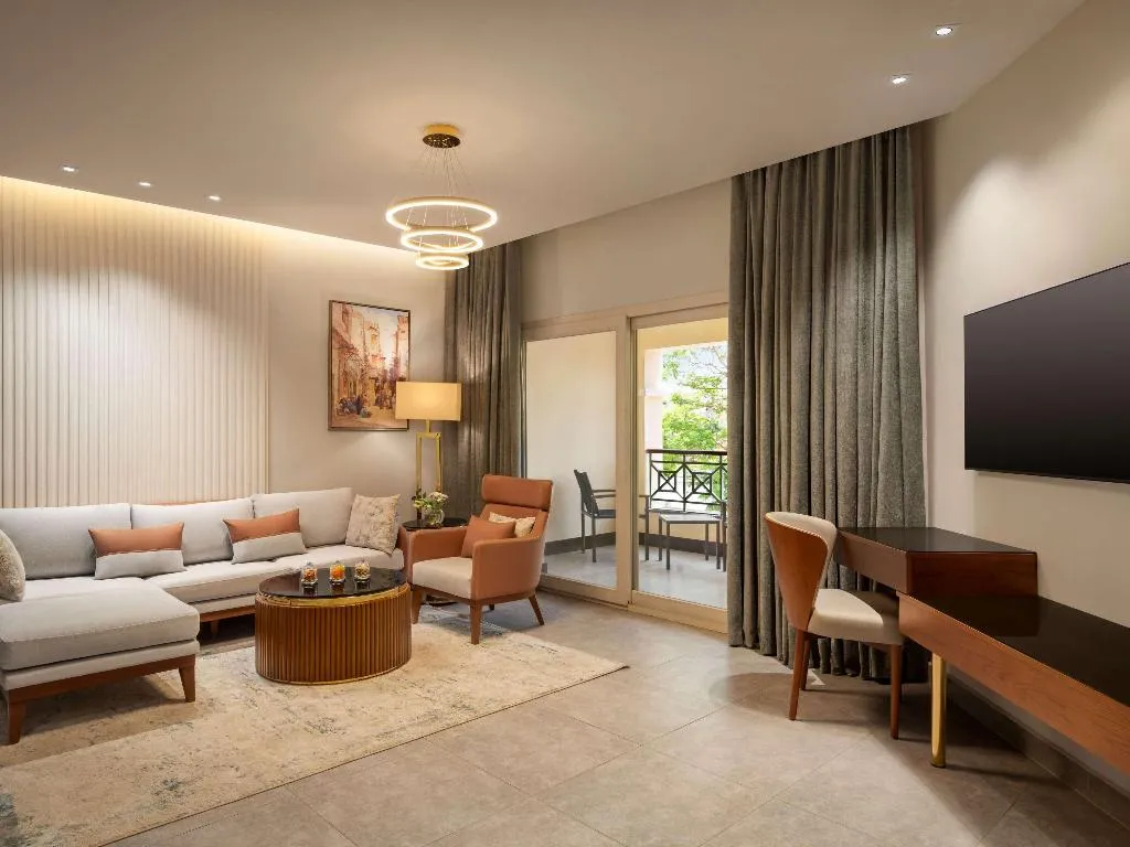 SUITE EXECUTIVE Room, Movenpick Cairo Media City, Cairo