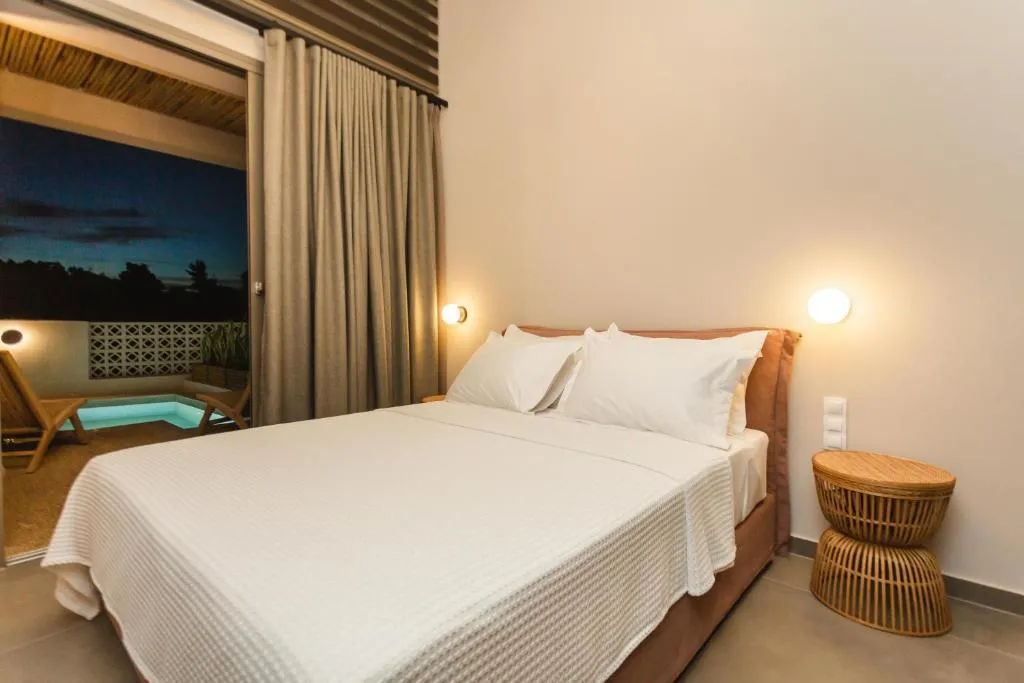 SUITE WITH PRIVATE POOL Room, Amoessa Boutique, Halkidiki