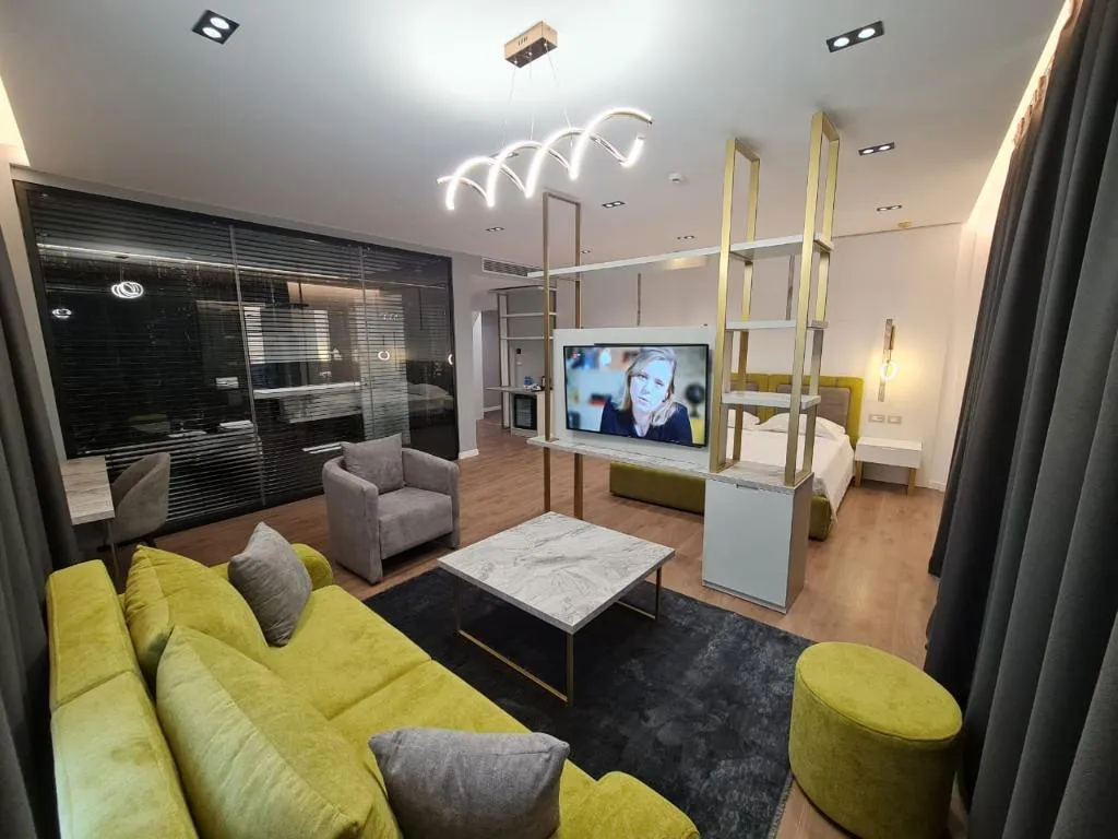 SUITE LUXURY Room, Hotel Regina City, Kavaje