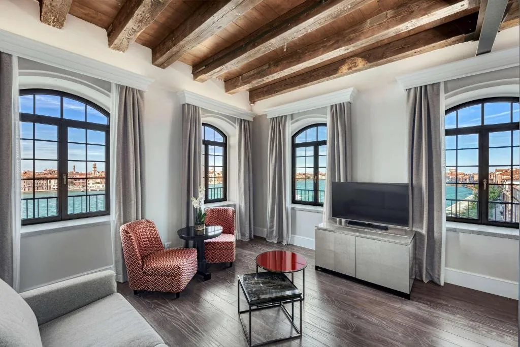 Room, Hilton Molino Stucky Venice, Venice