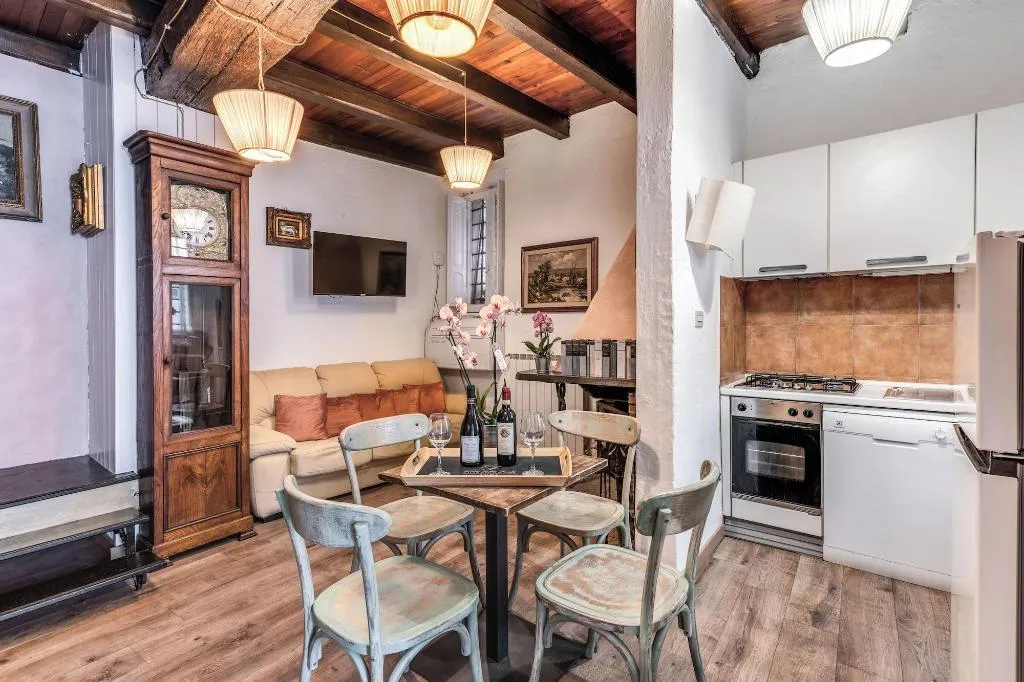 Room, Villa Della Fonte Trastevere, Rome