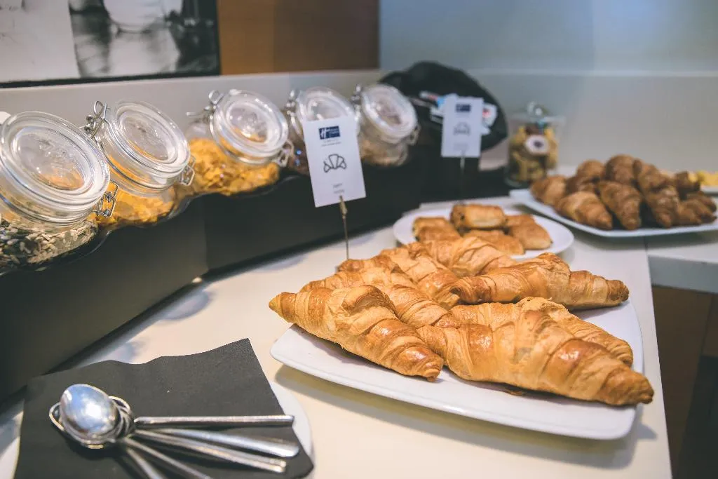 Restaurant, Holiday Inn Express Milan-Malpensa Airport, Milan