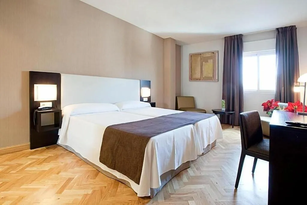 Room, Hostal Carlos III, Madrid