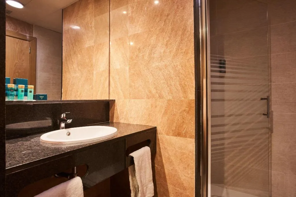 JUNIOR SUITE KING SIZE BED Room, Silken Ramblas, Barcelona