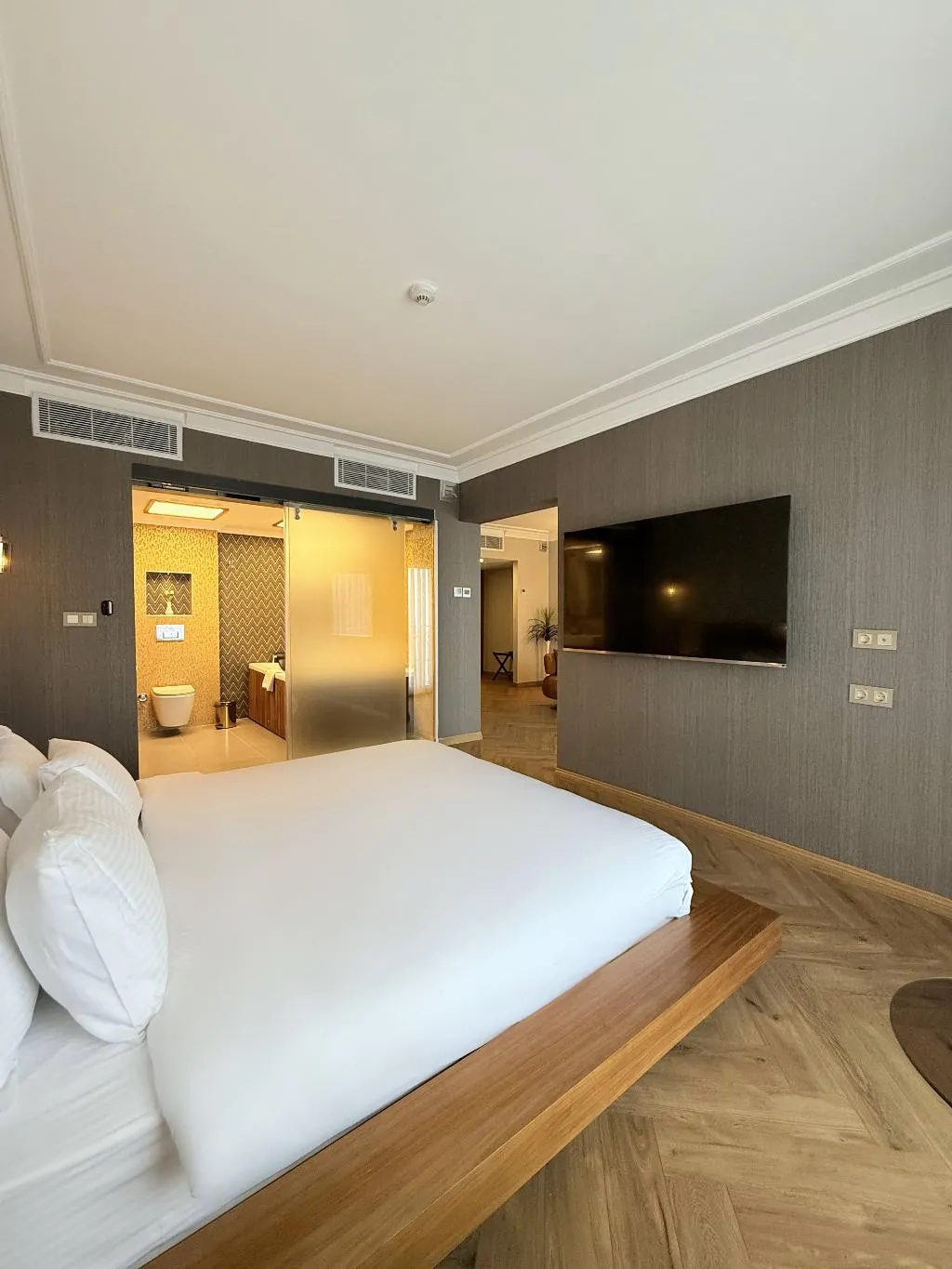 SUITE WITH JACUZZI Room, The Yali Konak Hotel Izmir, Izmir