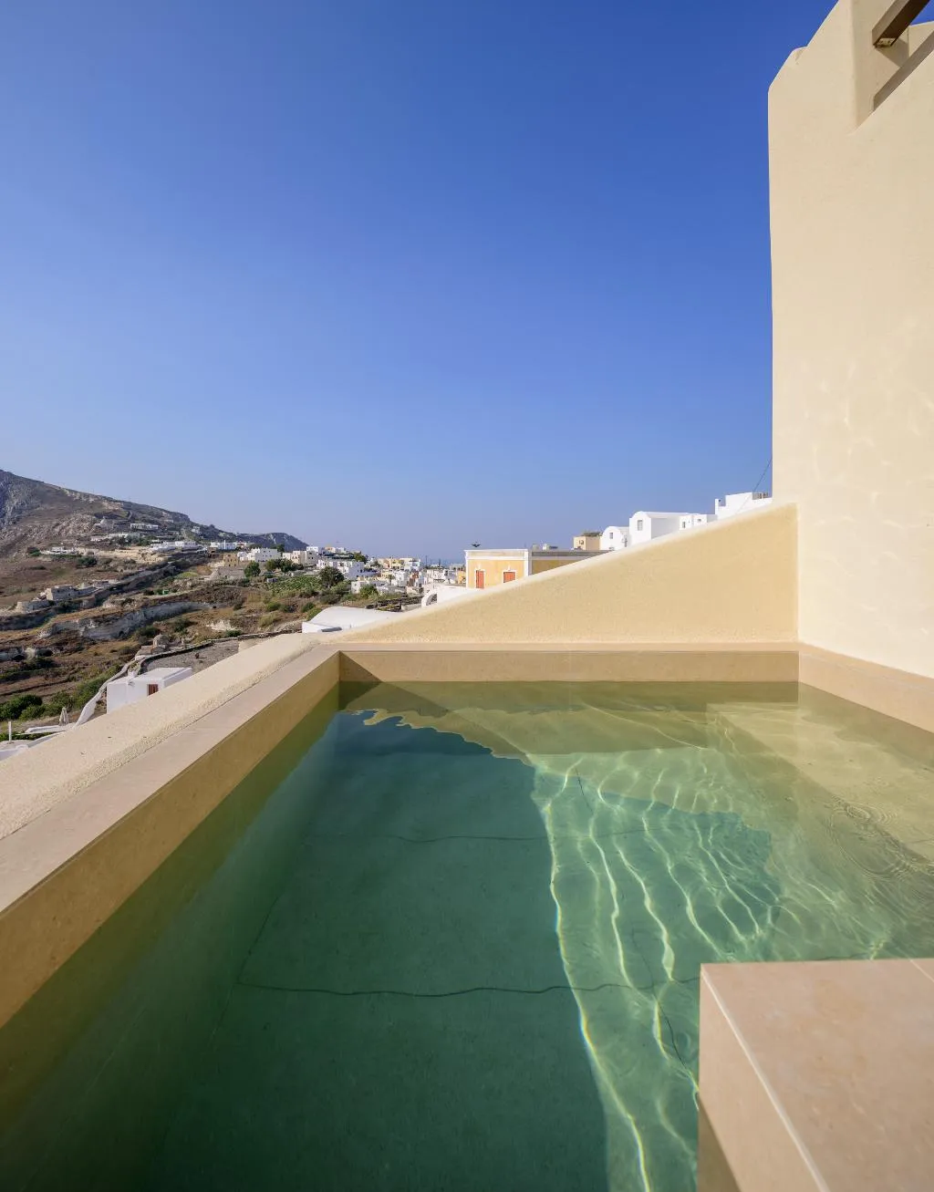 SUITE WITH JACUZZI Room, Elessa Hotel, Santorini