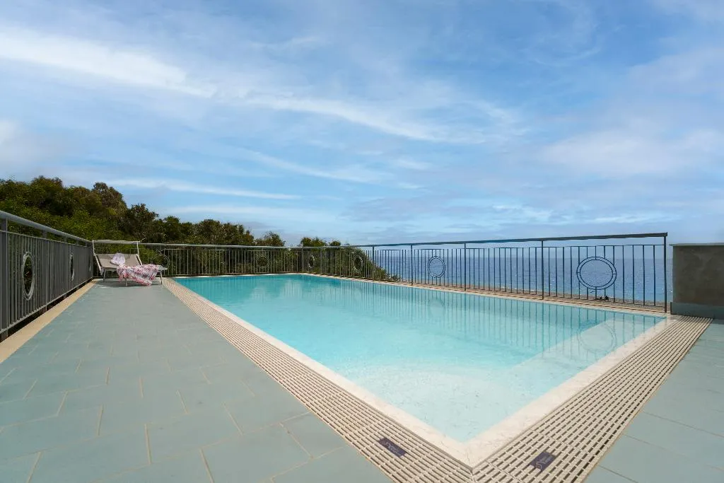 Pool, Aurora View Resort, Catania
