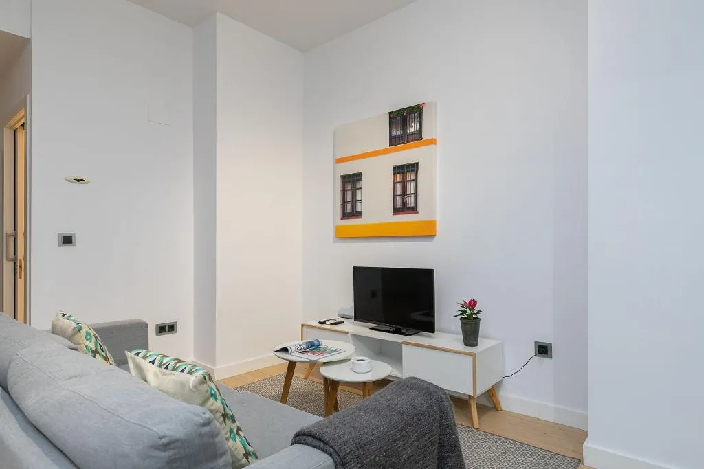 APARTMENT TWO BEDROOMS Room, Holiday Rentals Tempa Museo, Seville