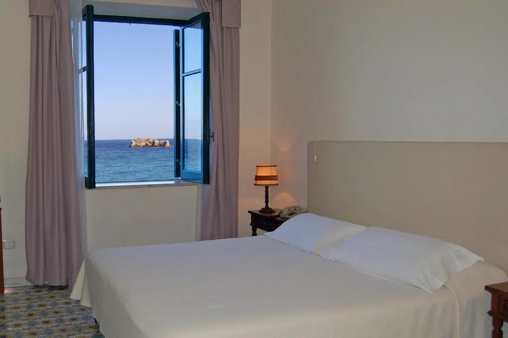 Double or Twin ECONOMY Room, Lido Mediterranee, Taormina