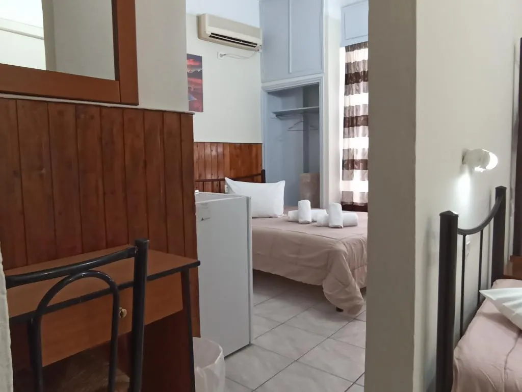 QUADRUPLE STANDARD Room, Elite Hotel, Athens