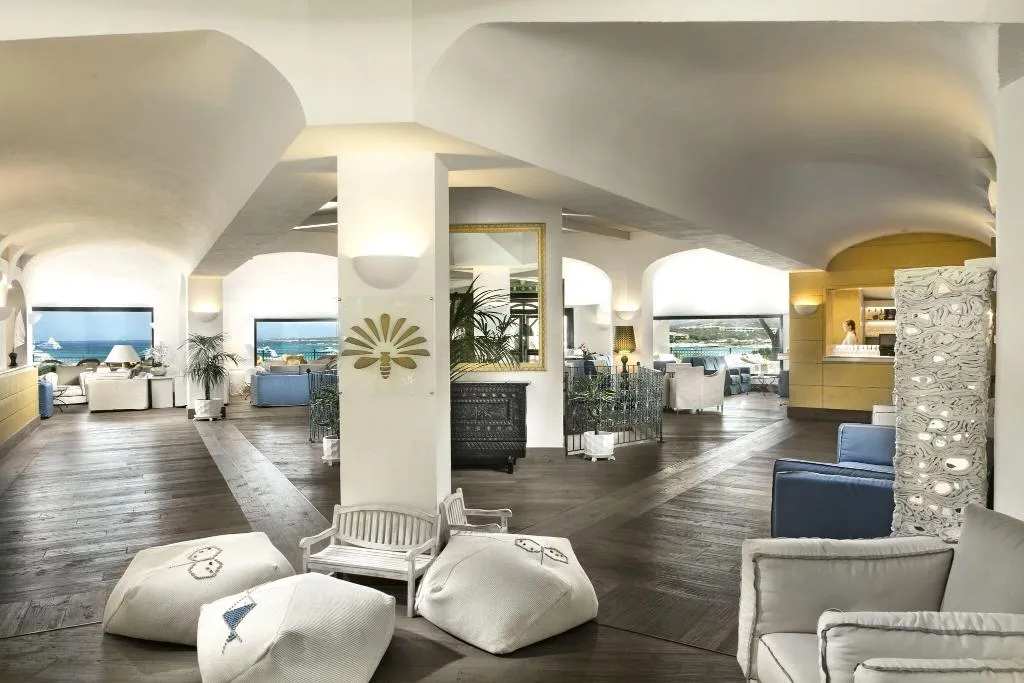 Lobby, Abi d'Oru, Olbia