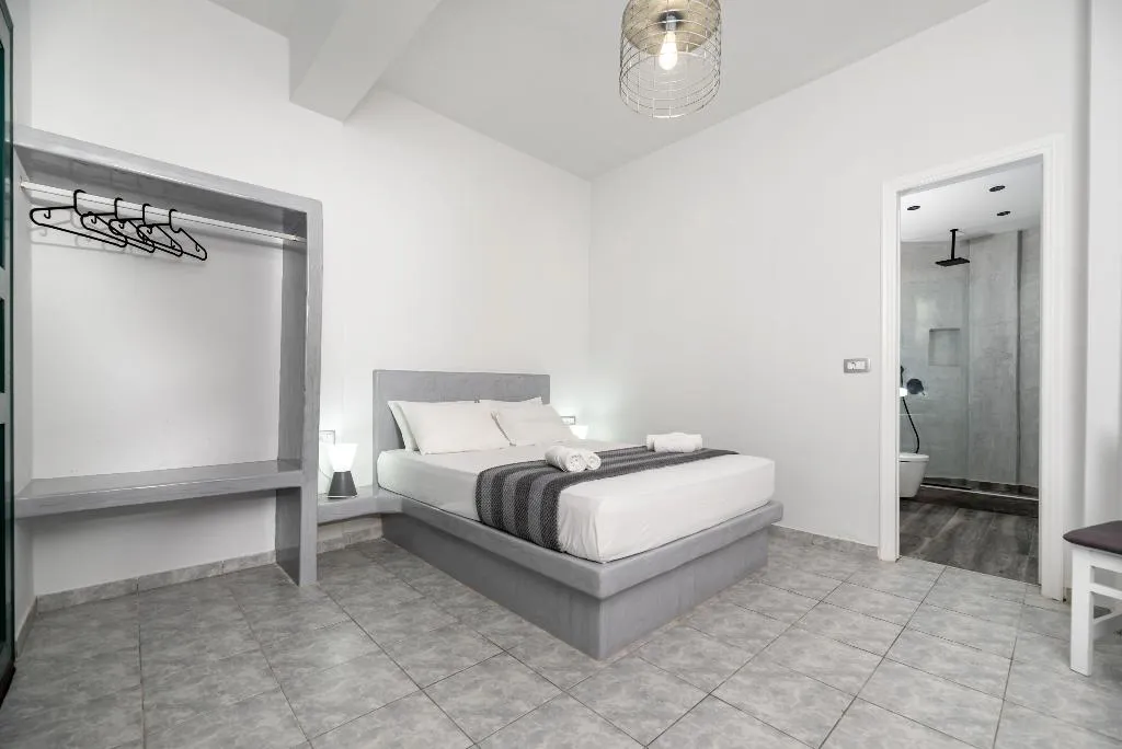 DOUBLE STANDARD Room, Villa Anemomilos Perissa, Santorini