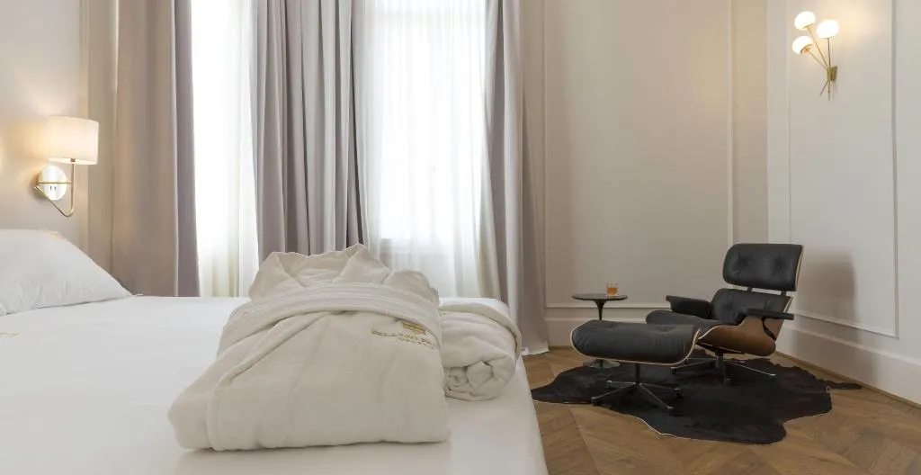 APARTMENT WITH JACUZZI Room, Palazzo Paruta, Venice